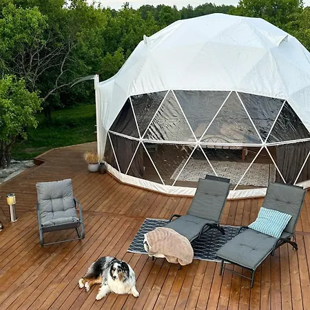 Saare Glamping Dome House Luksuzni šator Salme